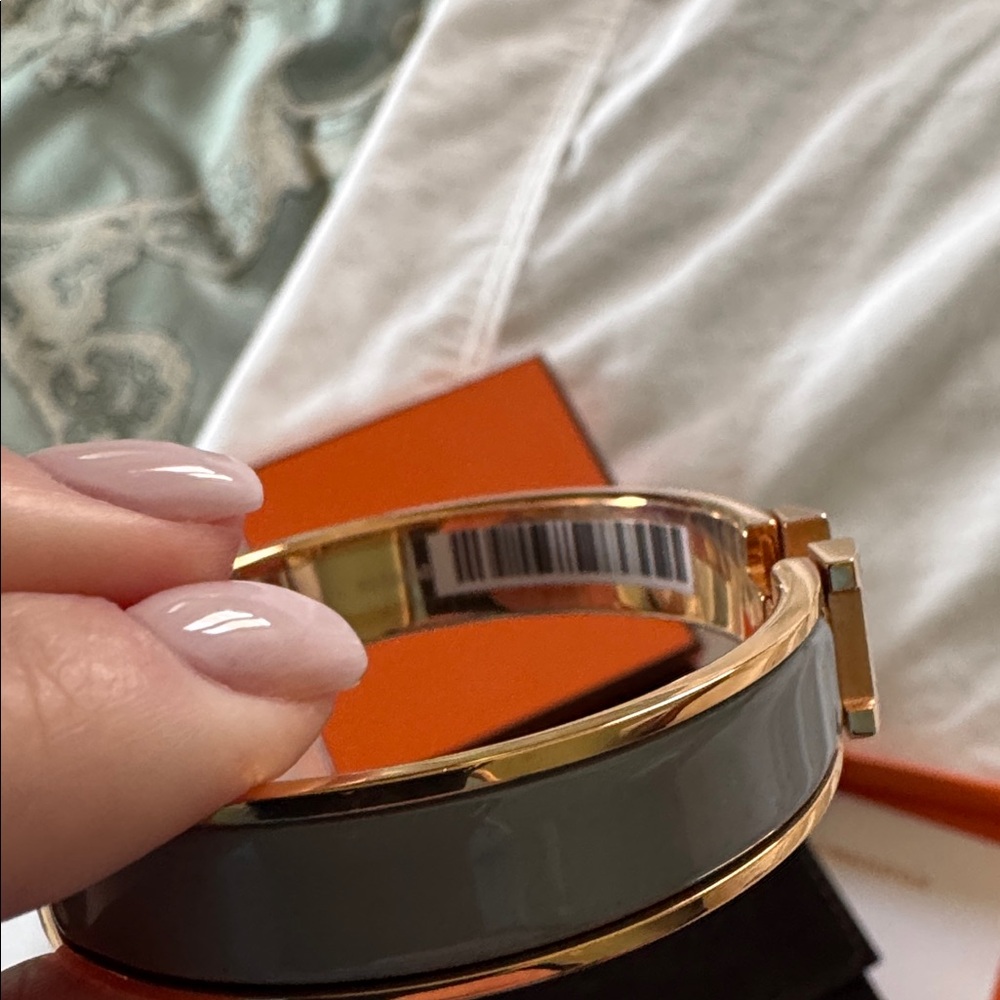 Hermès Clic H Rosegold and Gray Bracelet - Picture 3 of 7